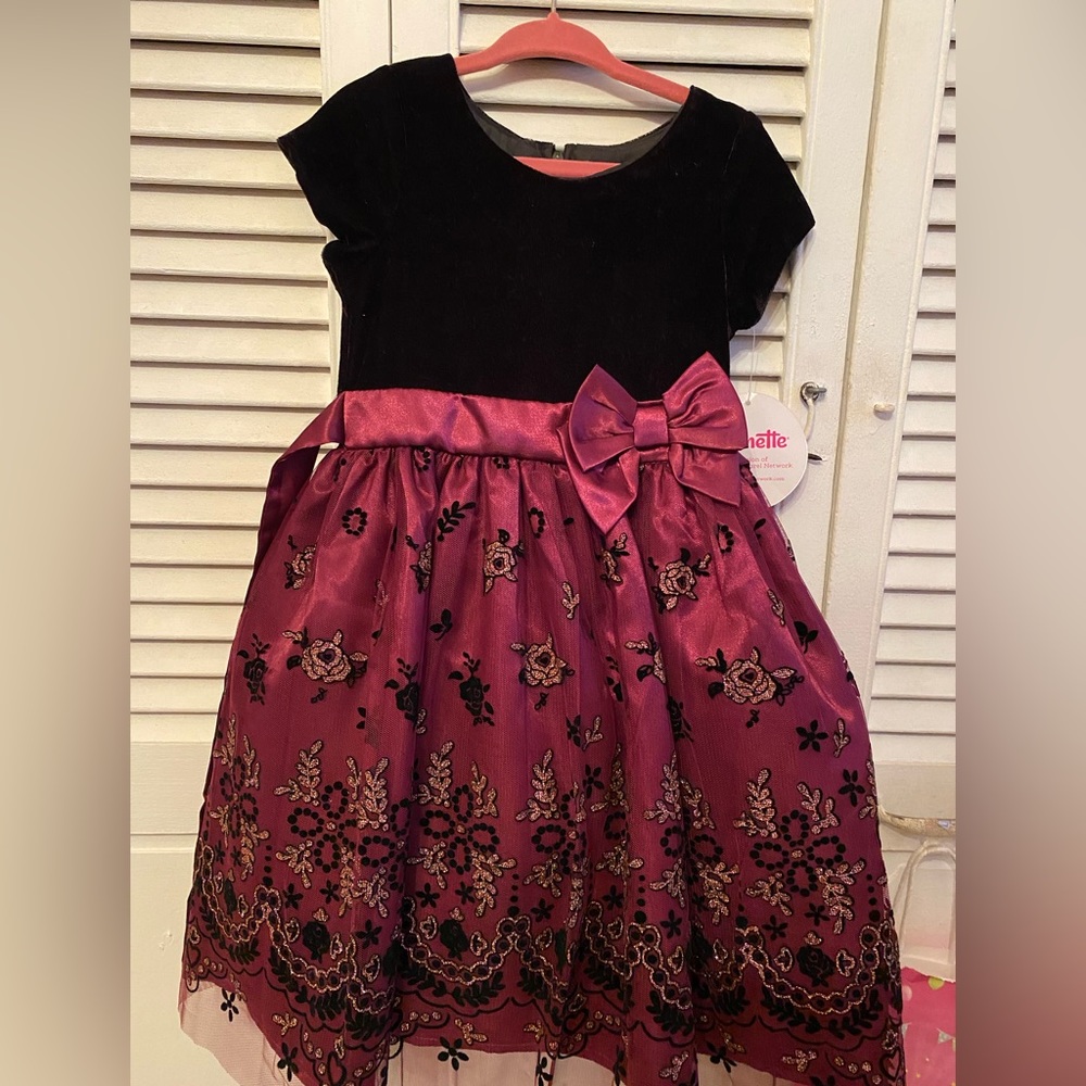 Nannete kids Special Occassion Black Velvet and Magenta Dress- Girls Size 4